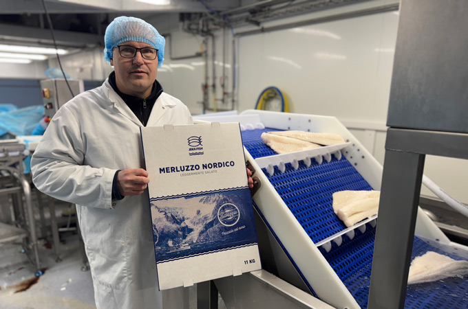Discover how Smurfit Westrock helped Jeka Fish replace rigid foam plastic (EPS) with a durable, paper‑based solution for the storage and transportation of frozen cod—while enhancing brand visibility.